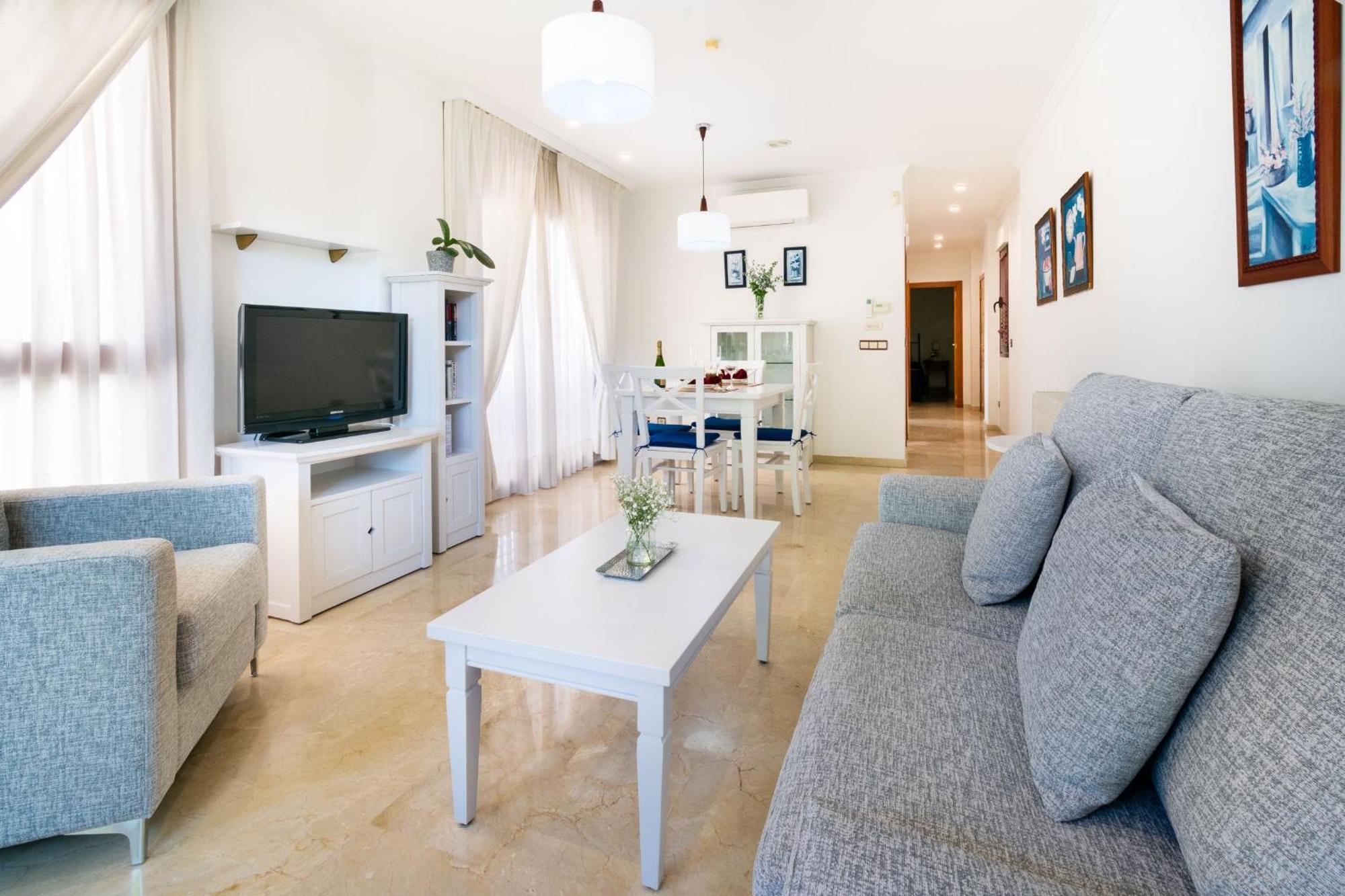 Albir Confort - Avenida 1 Dorm *