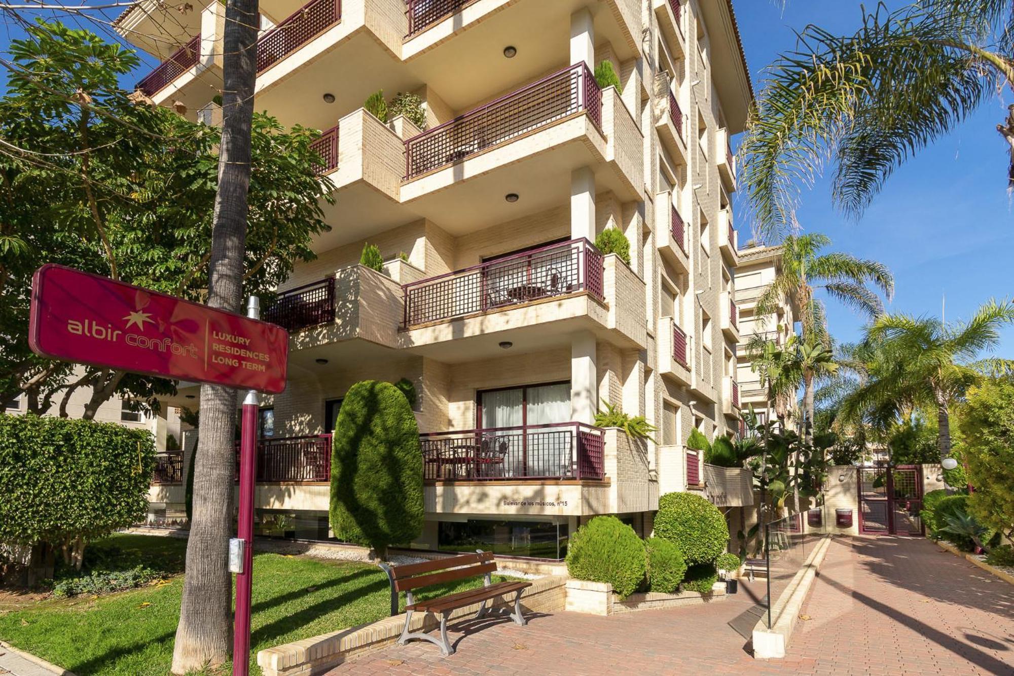 Albir Confort - Avenida 1 Dorm